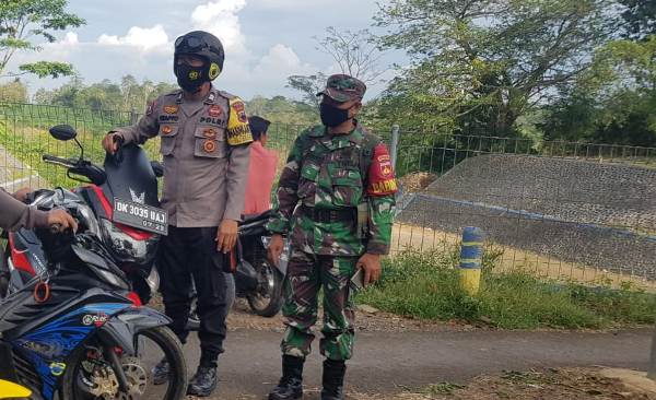 Cegah Kerumunan, Petugas Gabungan Batasi Pengunjung ke Waduk Seloromo