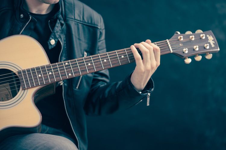 Teks Lirik Lagu Penantian Dinyanyikan Armada, Sangat Cocok Didengar Saat Kerja