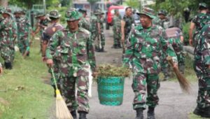 Kodim Pati Bersih-bersih Lingkungan Antisipasi Penyebaran Penyakit