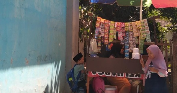 Dampak Pandemi terhadap Omset Penjual Jajanan di Sekolah