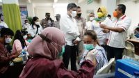 Wabup Safin Tinjau 1000 Vaksinasi di PG Trangkil