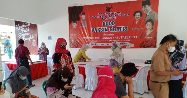 PAC PDI Perjuangan Margorejo Adakan Vaksinasi, Ratusan Warga Mengikuti
