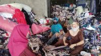 Warga Desa Klayusiwalan Batangan, Ubah Kain Perca Beromzet Puluhan Juta