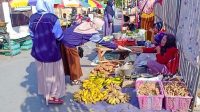 Mahasiswa KKN Kelompok 36 UIN Walisongo, Bagikan Masker Gratis di Desa Kertomulyo
