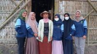 Mahasiswa KKN UIN Walisongo Semarang Lakukan Kunjungan UMKM Jamur Tiram