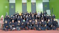 Peringati Hari Ibu, MTsN 1 Pati Adakan Apel Berpakaian Adat Pati