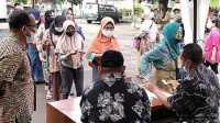 Disdagperin Pati Lakukan Operasi Pasar Minyak Goreng