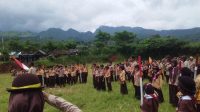 Pelajar MI Darun Najah, Hiking Jelajah Alam di Desa Sitiluhur Gembong