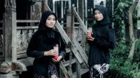Rirare Etnicafe and Kitchen Jadi Tempat Ngopi Hits di Pati, Bangunan Kayu Klasik dan Taman Bonsai