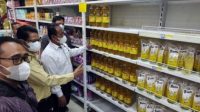 Sidak-Toko-Polres-Pati-Cek-Harga-dan-Ketersediaan-Minyak-Goreng.jpg Sidak Toko, Polres Pati Cek Harga dan Ketersediaan Minyak Goreng