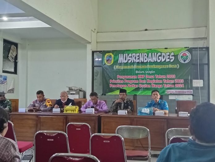 Berlangsung, Kades Langse, Amrudin menjelaskan perencanaan pembangunan desa untuk tahun 2023 Berlangsung, Kades Langse, Amrudin menjelaskan perencanaan pembangunan desa untuk tahun 2023
